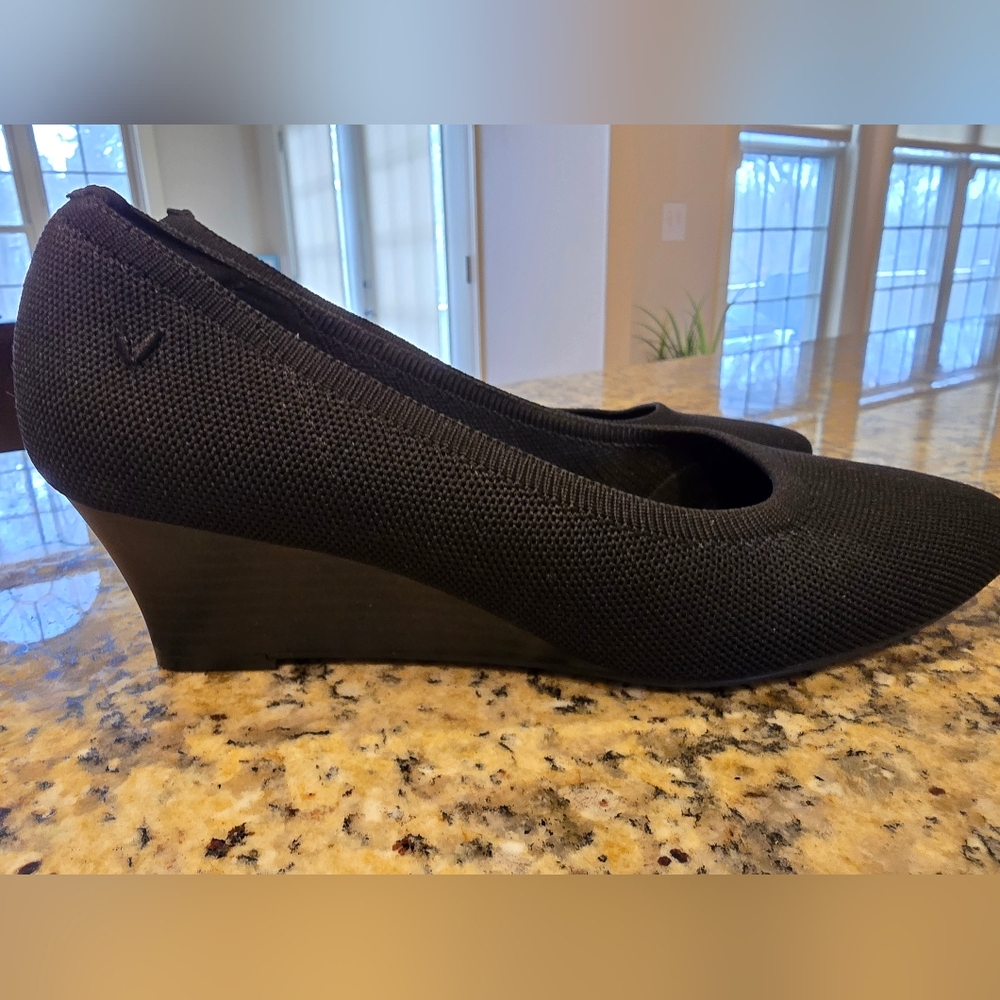 Vivaia Tamia Wedge Pro